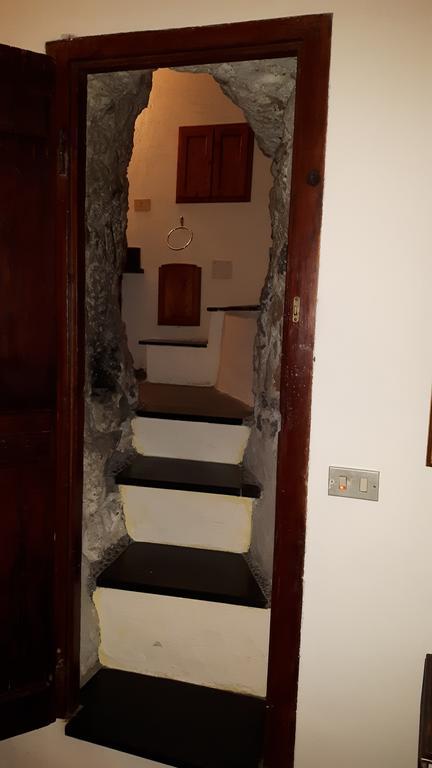 Hotel Torre Cepollini Albenga Exterior foto